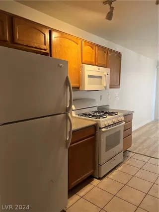 Photo #1: 2598588 Listing 
