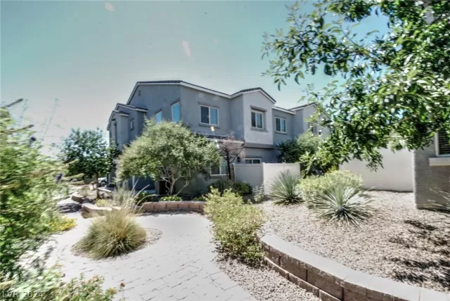 MLS: 2598597 Condo For Sale