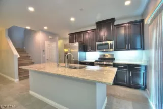 Photo #3: 2598597 Listing 