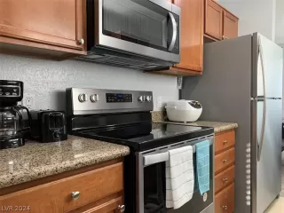 Photo #1: 2598615 Listing 