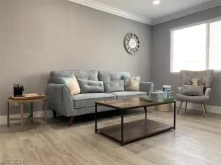 Photo #4: 2598615 Listing 