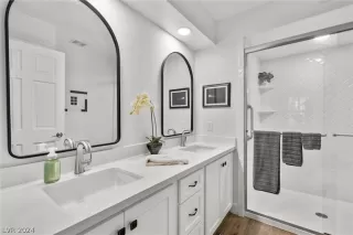 Photo #4: 2598633 Listing 