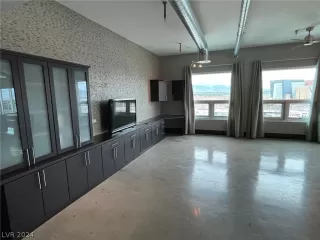 Photo #2: 2598654 Listing 