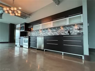 Photo #4: 2598654 Listing 