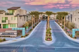 Photo #1: 2598659 Listing