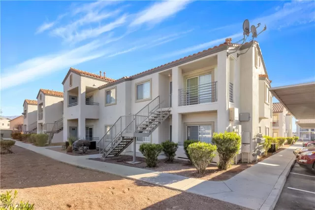 MLS: 2598667 Condo For Sale