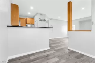 Photo #5: 2598667 Listing