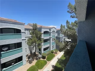 Photo #2: 2598694 Listing 