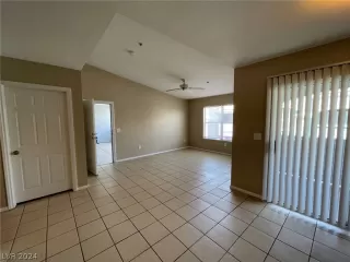 Photo #3: 2598694 Listing 