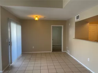 Photo #5: 2598694 Listing 