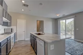 Photo #5: 2598730 Listing 