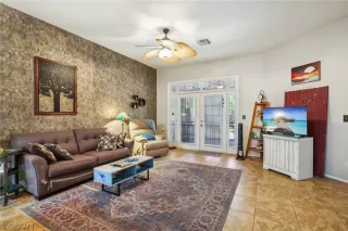 Photo #2: 2598741 Listing 