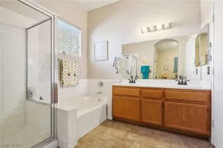 Photo #4: 2598741 Listing 