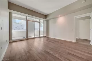 Photo #3: 2598749 Listing