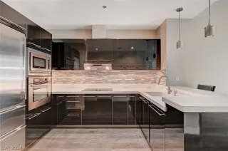 Photo #4: 2598749 Listing