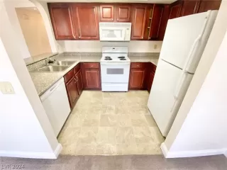 Photo #3: 2598750 Listing 