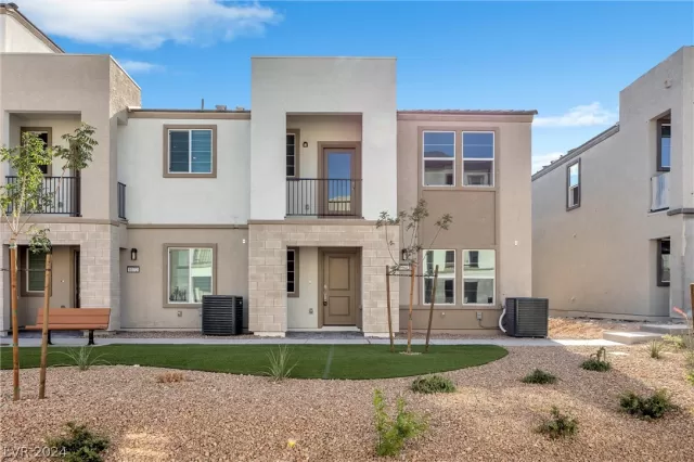 MLS: 2598760 Condo For Sale