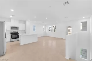 Photo #1: 2598760 Listing 