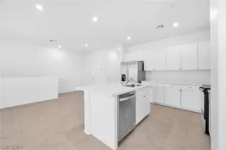 Photo #5: 2598760 Listing 