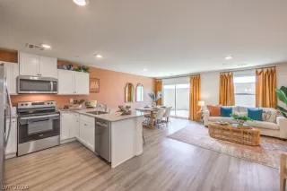 Photo #3: 2598779 Listing