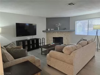 Photo #4: 2598785 Listing 