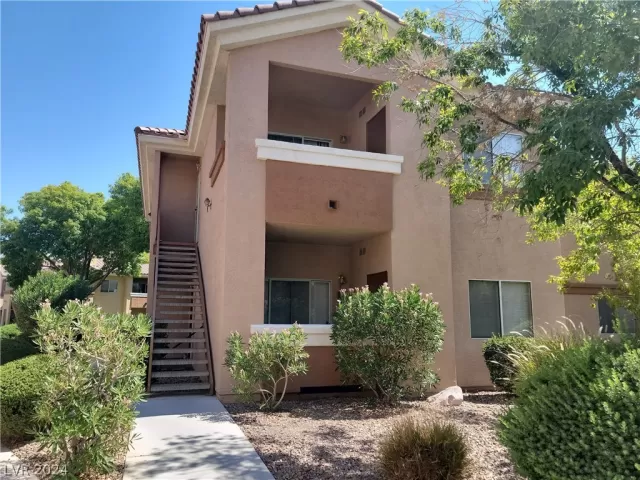 MLS: 2598788 Condo For Sale