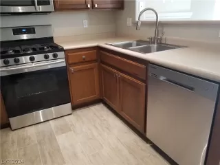 Photo #4: 2598815 Listing 