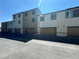 Photo #1: 2598816 Listing 