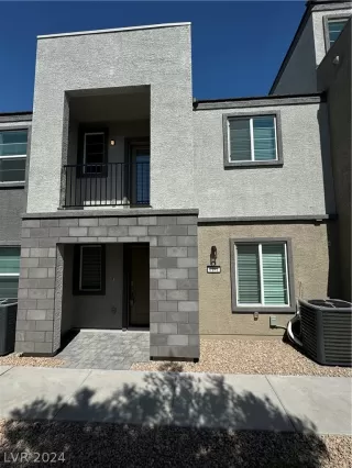 Photo #2: 2598816 Listing 