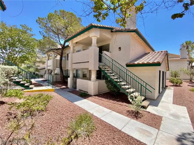 MLS: 2598825 Condo For Sale