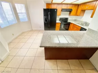 Photo #1: 2598825 Listing 