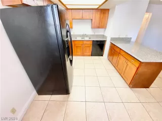 Photo #2: 2598825 Listing 