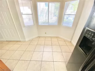 Photo #3: 2598825 Listing 