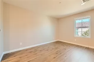 Photo #6: 2598828 Listing 