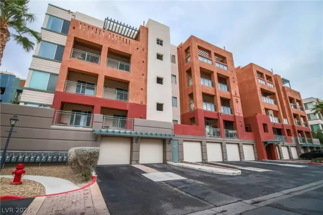 MLS: 2598851 Condo For Sale