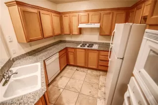 Photo #2: 2598851 Listing 