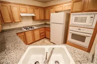 Photo #3: 2598851 Listing 