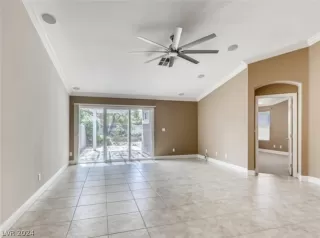 Photo #6: 2598861 Listing 