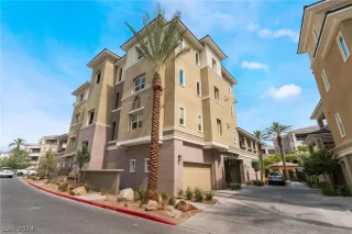 Photo #1: 2598867 Listing