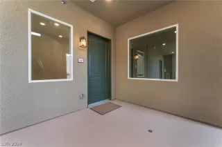 Photo #3: 2598867 Listing