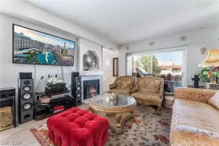 Photo #2: 2598872 Listing