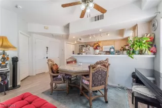 Photo #4: 2598872 Listing