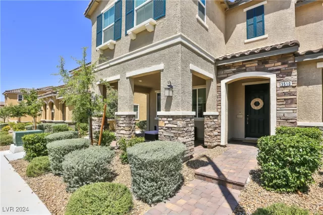 MLS: 2598897 Condo For Sale