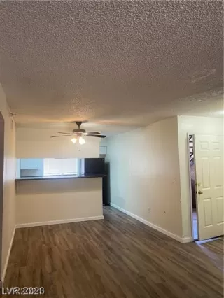 Photo #3: 2598929 Listing 