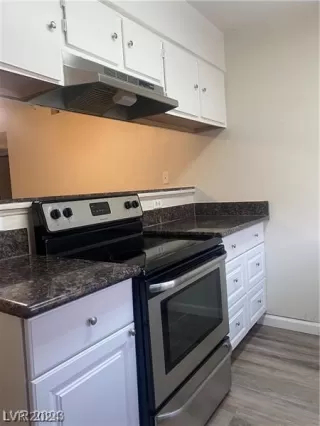 Photo #5: 2598929 Listing 