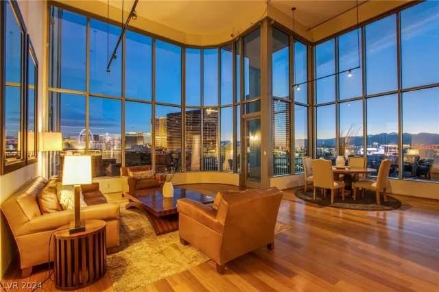 MLS: 2598931 Condo For Sale