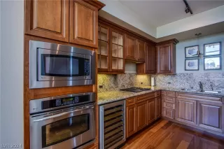 Photo #1: 2598931 Listing 