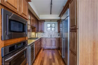 Photo #3: 2598931 Listing 