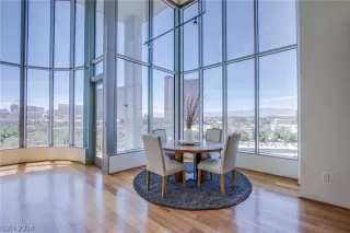 Photo #6: 2598931 Listing 