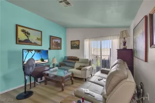 Photo #2: 2598938 Listing 